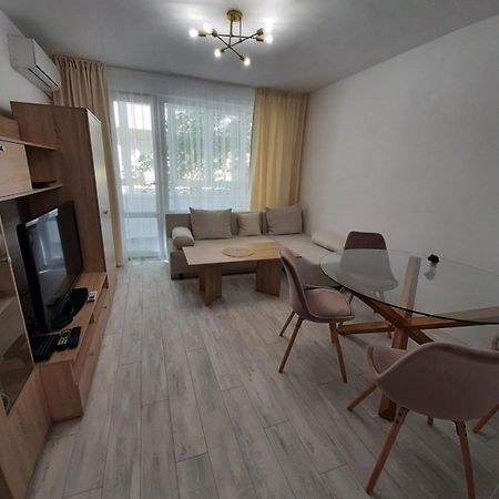 Nicole Apartment 바르나 외부 사진